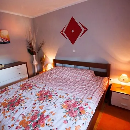 Two-bedroom In Iv